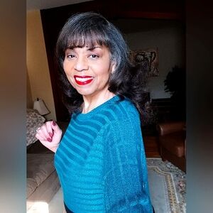 KATE & MALLORY DOLMAN SLEEVE SWEATER-(LIKE NEW)